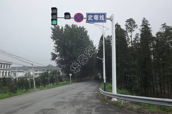 八角菱形桿信號燈-004